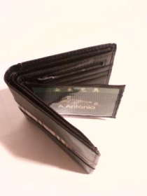 海外子牛革製　二つ折り財布　鰐&　ホワイト柄